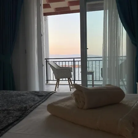 Front Apartment